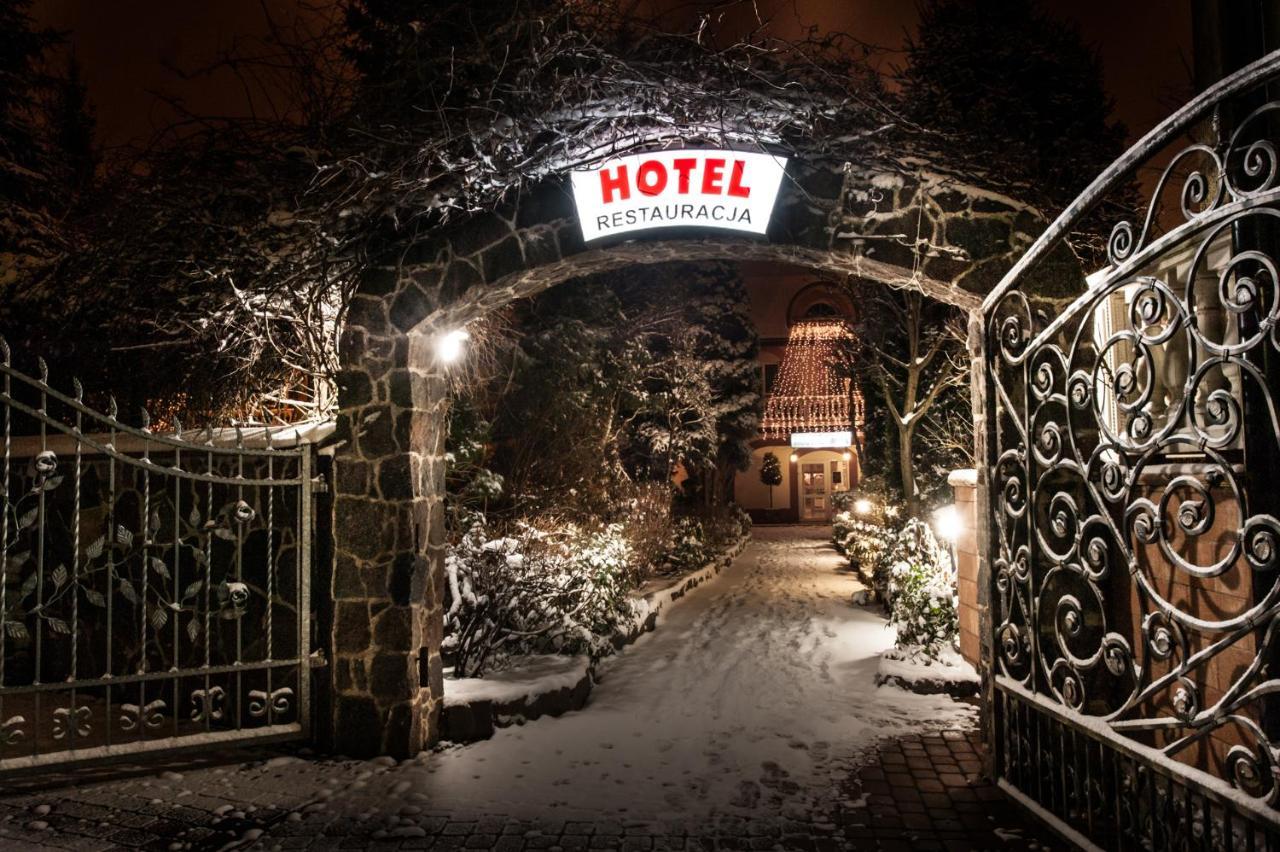 Hotel Nad Pisa Pisz Kültér fotó