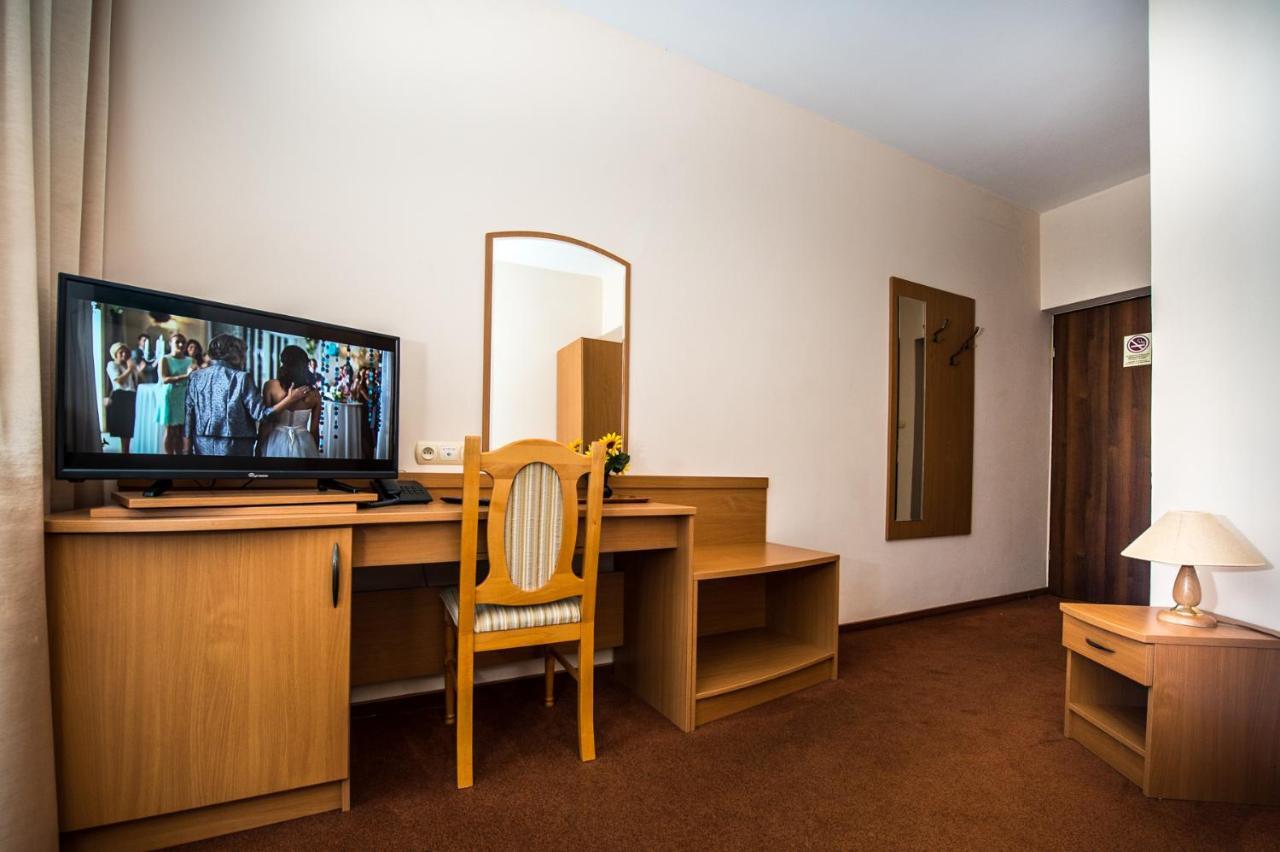 Hotel Nad Pisa Pisz Kültér fotó